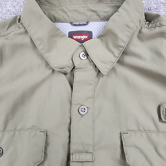 Wrangler Shirt Mens XL Green Short Sleeve Regular Fit Button Down Hiking Pockets - Picture 9 of 16